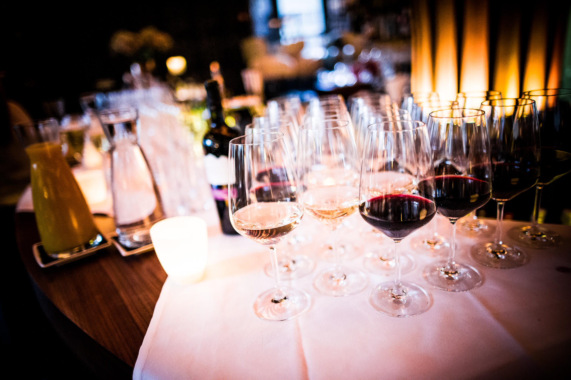 Export x3 1DX 8442 IRF Cocktail Event 2014